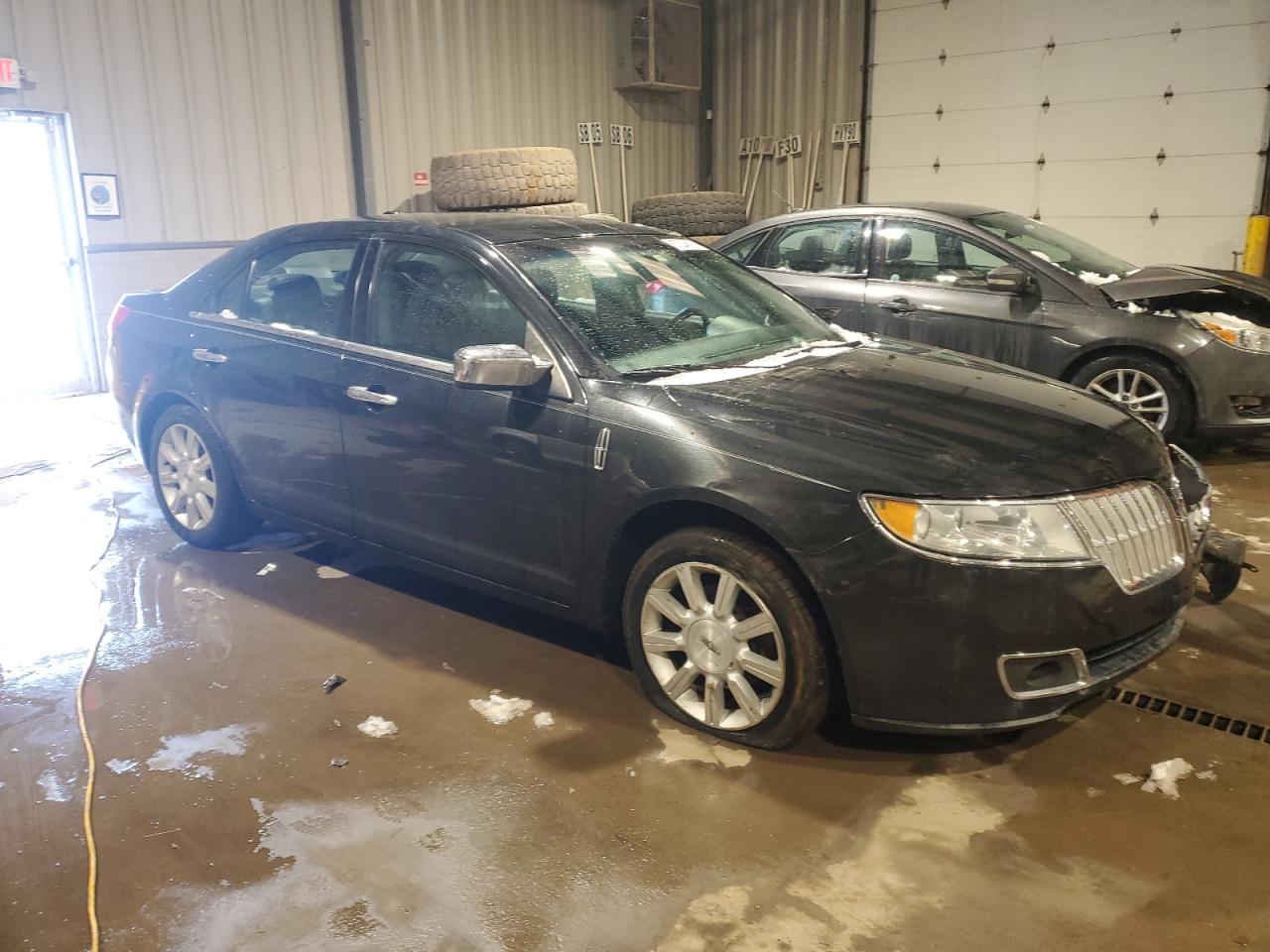 2010 Lincoln MKZ - Image 4