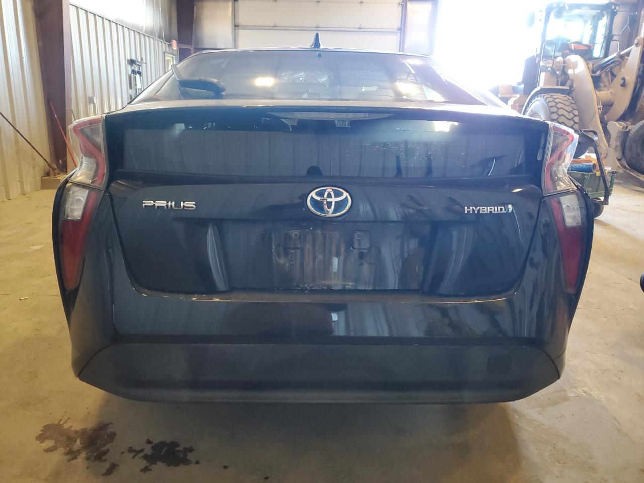 2016 Toyota Prius - Image 6
