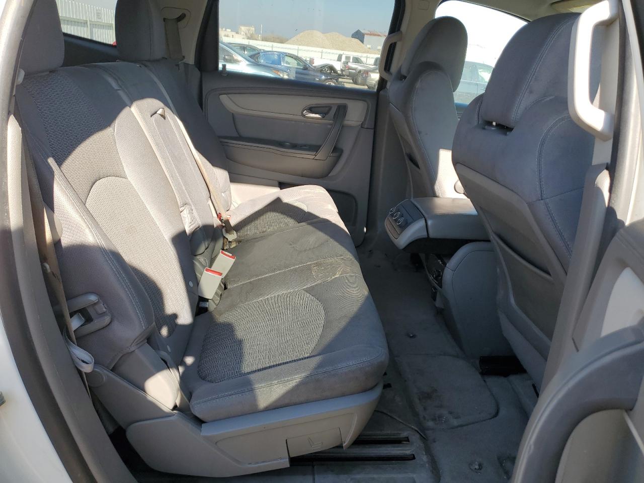 2014 Chevrolet Traverse - Image 11