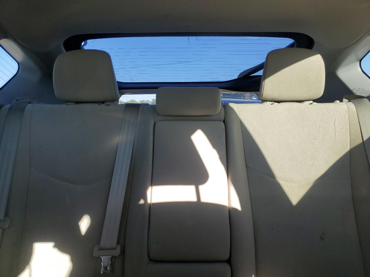 2012 Toyota Prius - Image 10