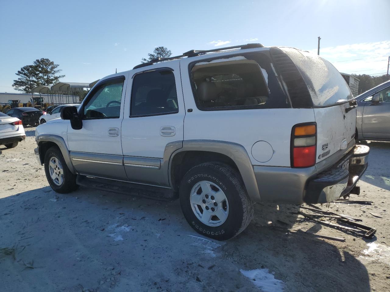 2004 Chevrolet Tahoe - Image 2