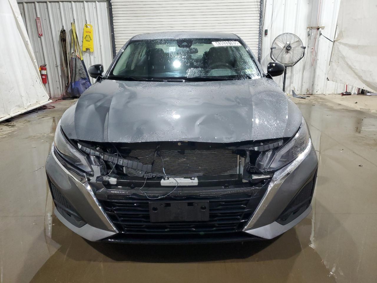 2024 Nissan Altima - Image 5