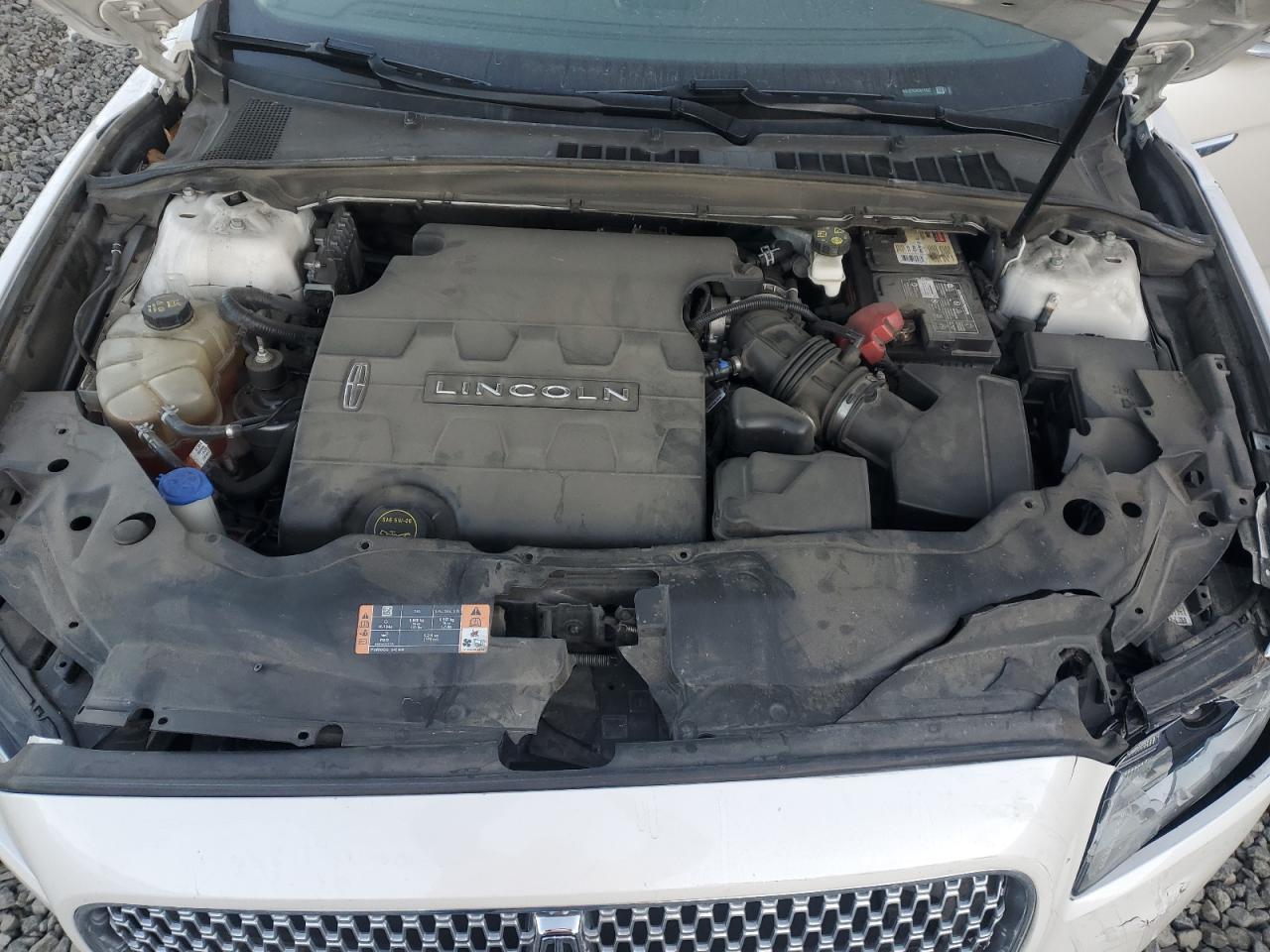 2019 Lincoln Continental - Image 11