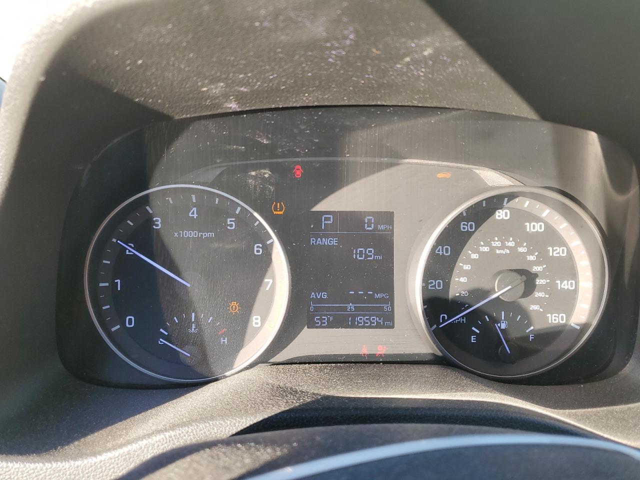2017 Hyundai Elantra - Image 9