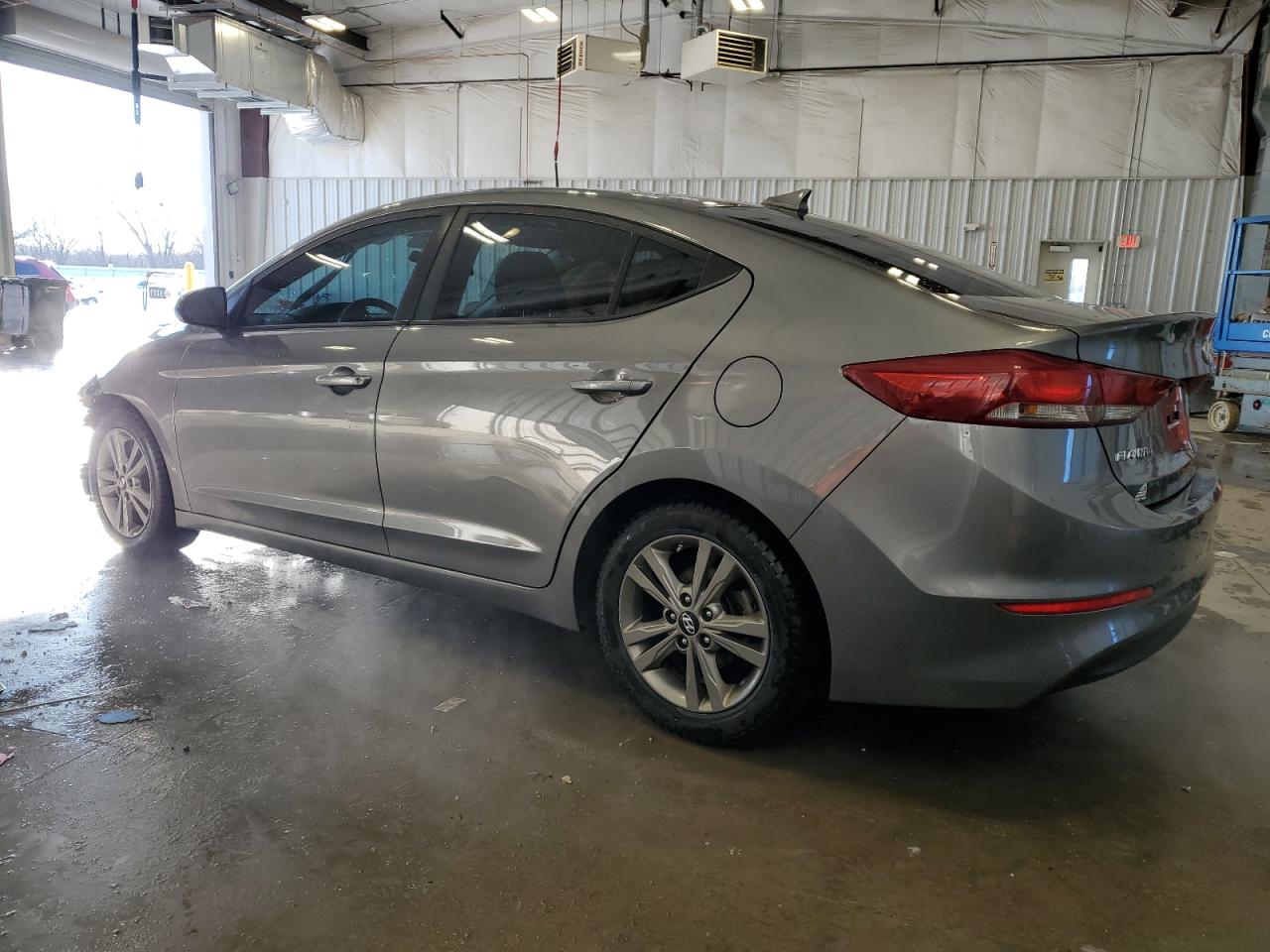 2018 Hyundai Elantra - Image 2