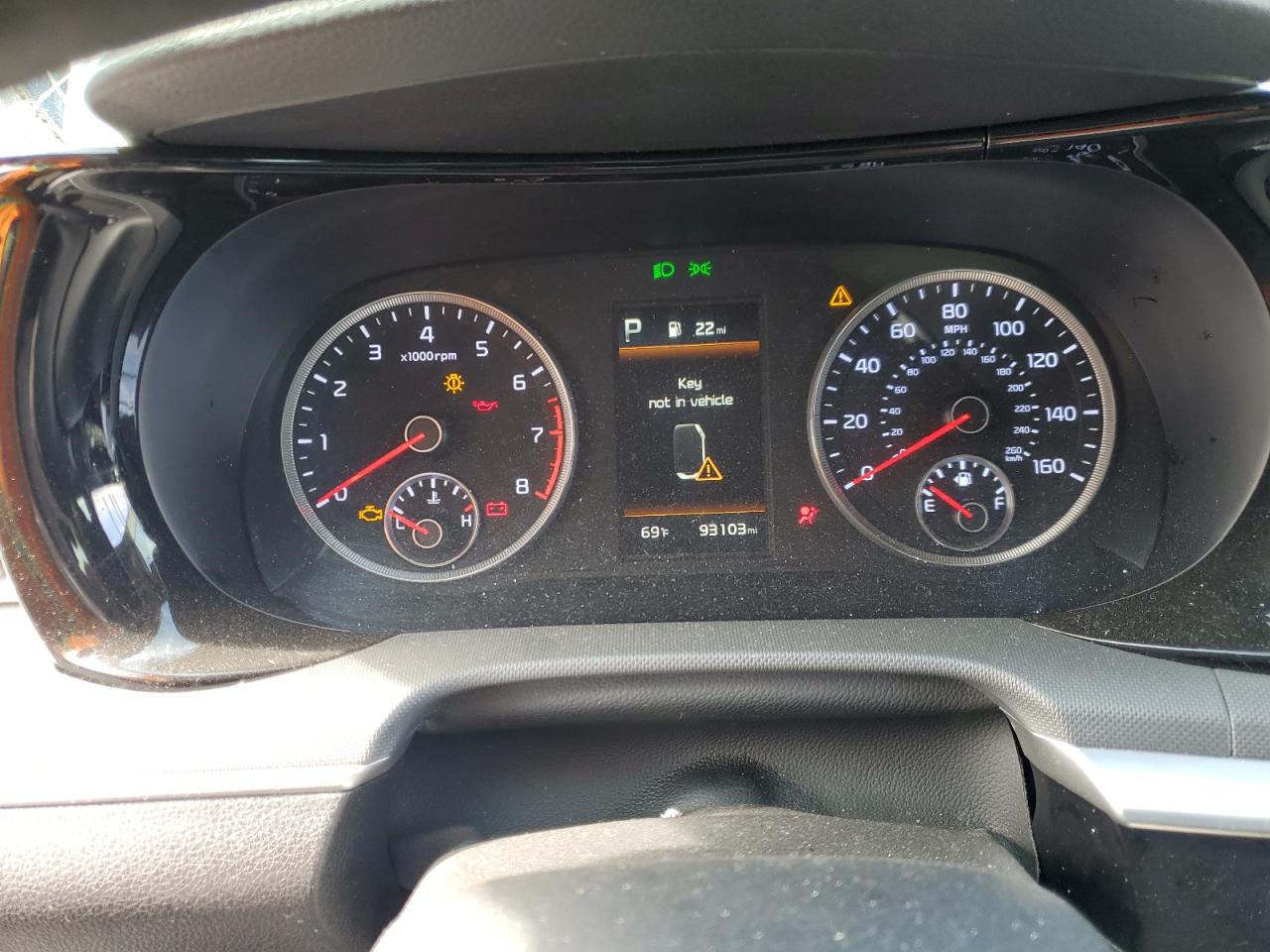 2022 Kia K5 - Image 9