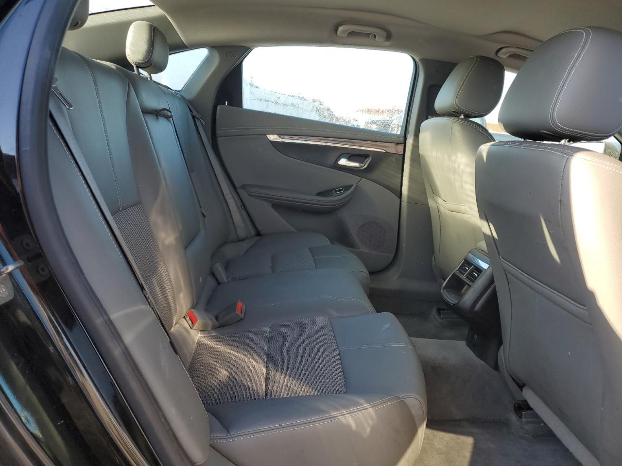 2015 Chevrolet Impala - Image 10