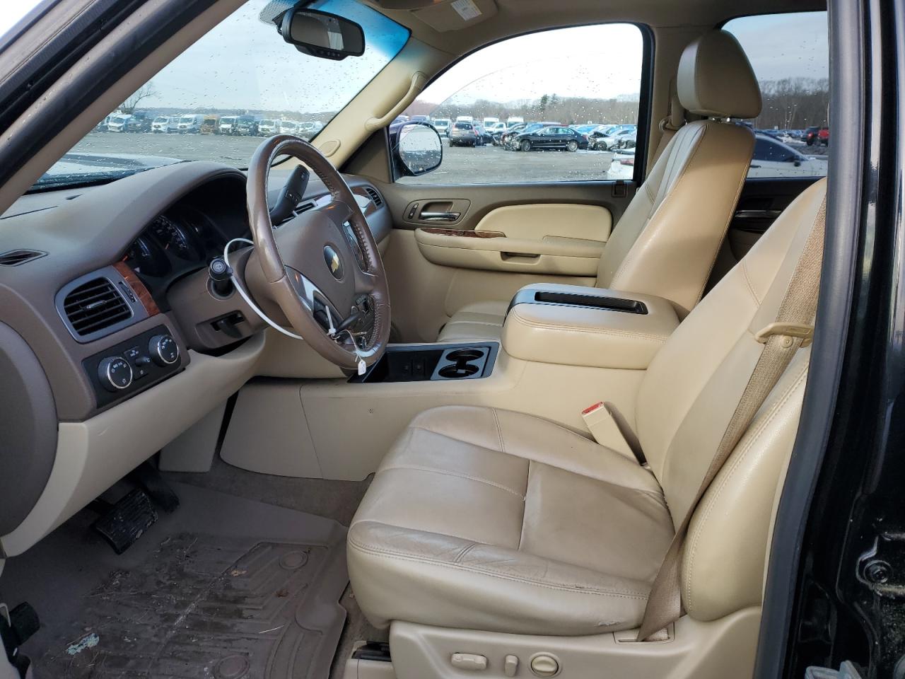 2009 Chevrolet Suburban - Image 7