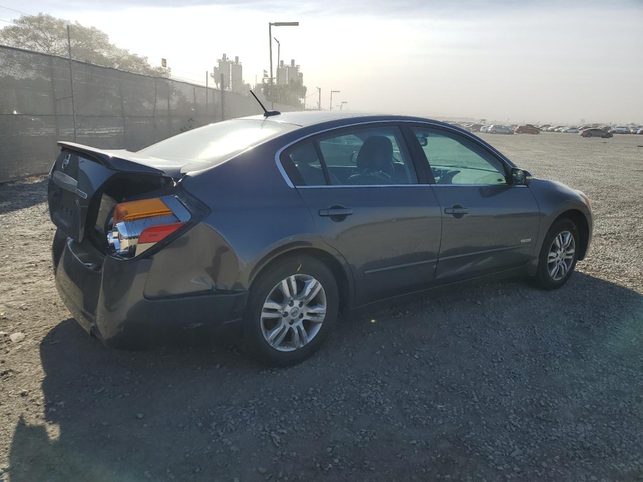2011 Nissan Altima - Image 3