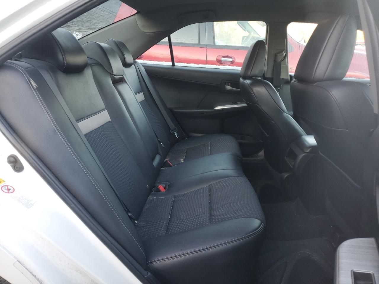 2014 Toyota Camry - Image 10