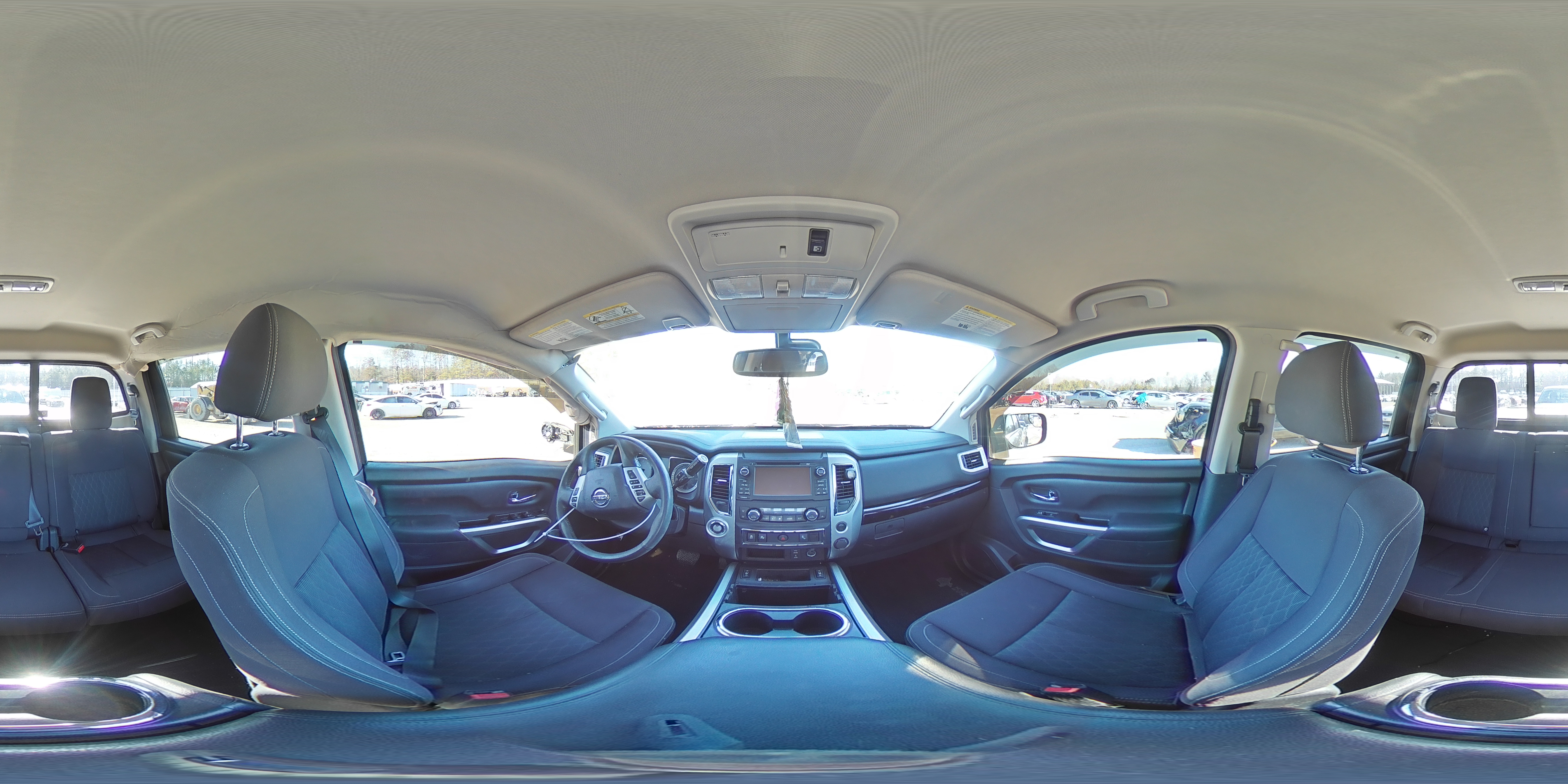 2017 Nissan Titan - Image 13