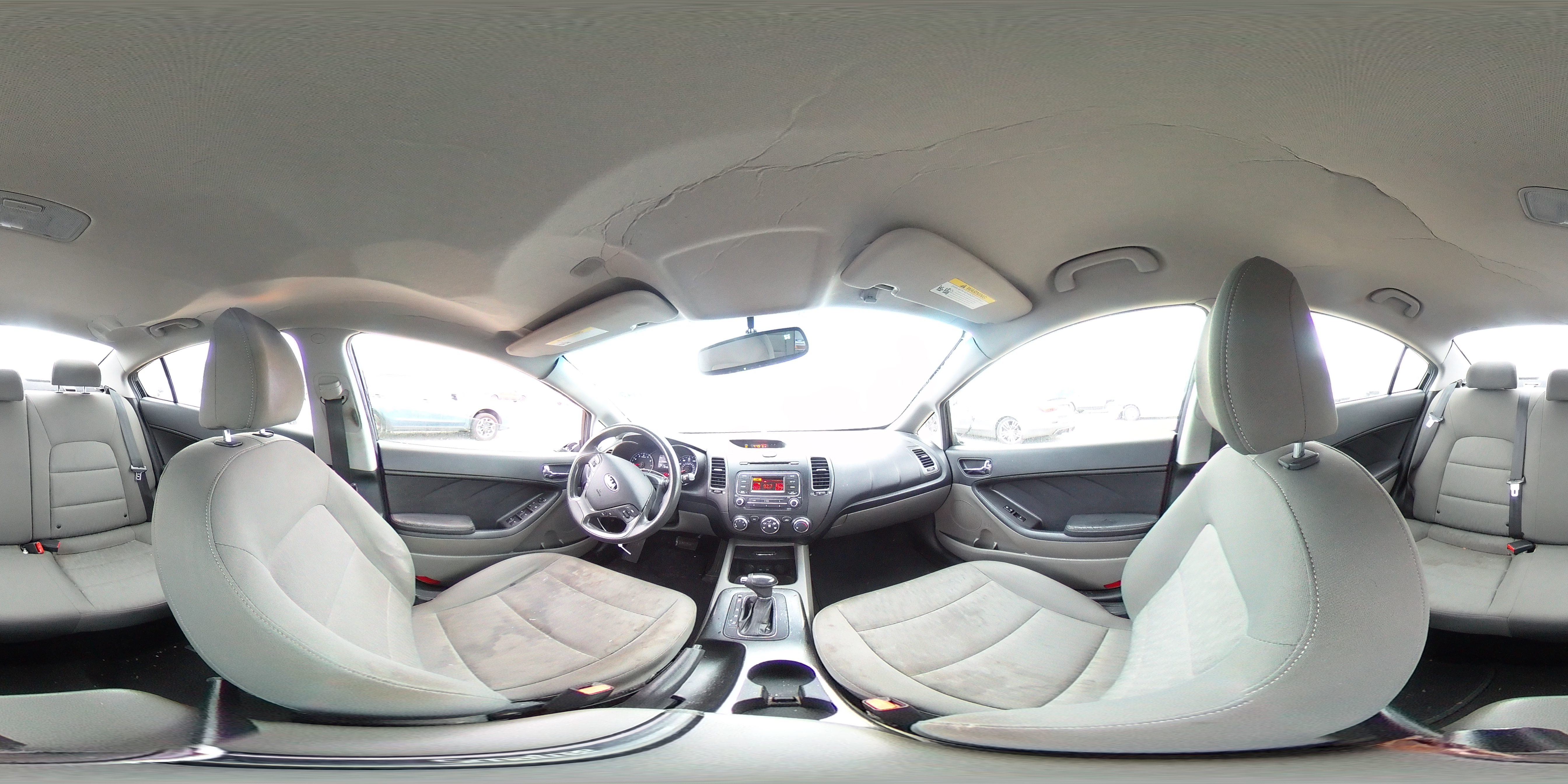 2015 Kia Forte - Image 13