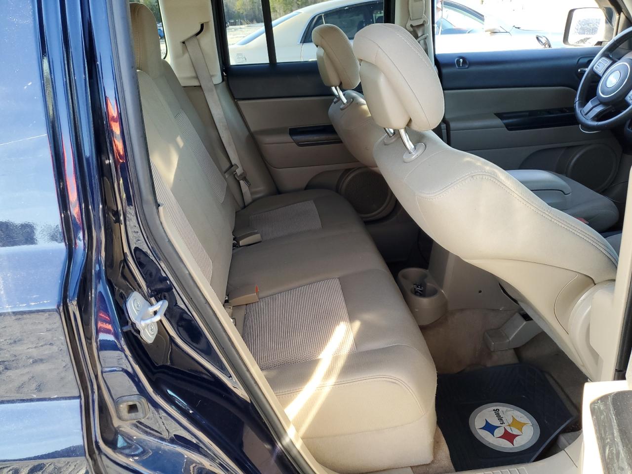 2013 Jeep Liberty (Patriot) - Image 11