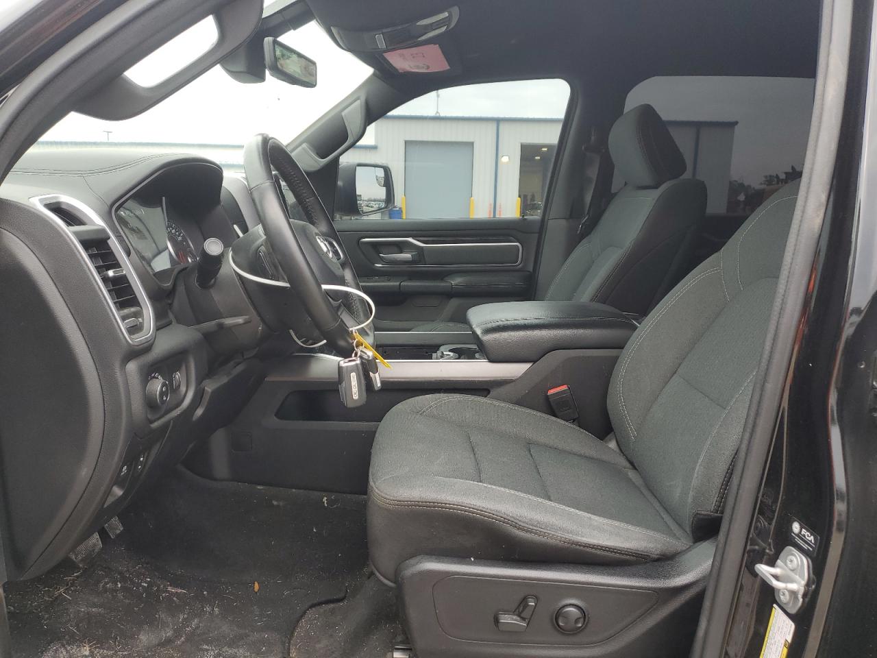 2022 RAM 1500 - Image 7