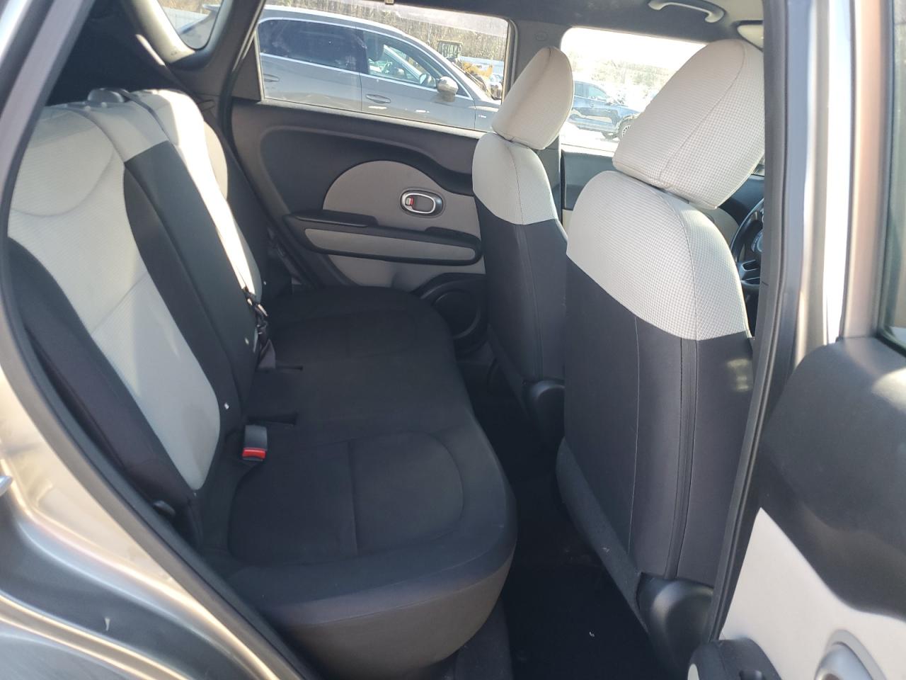 2015 Kia Soul - Image 10