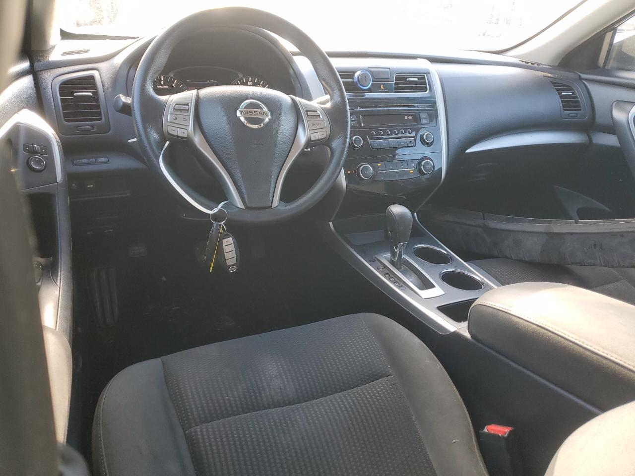 2015 Nissan Altima - Image 8