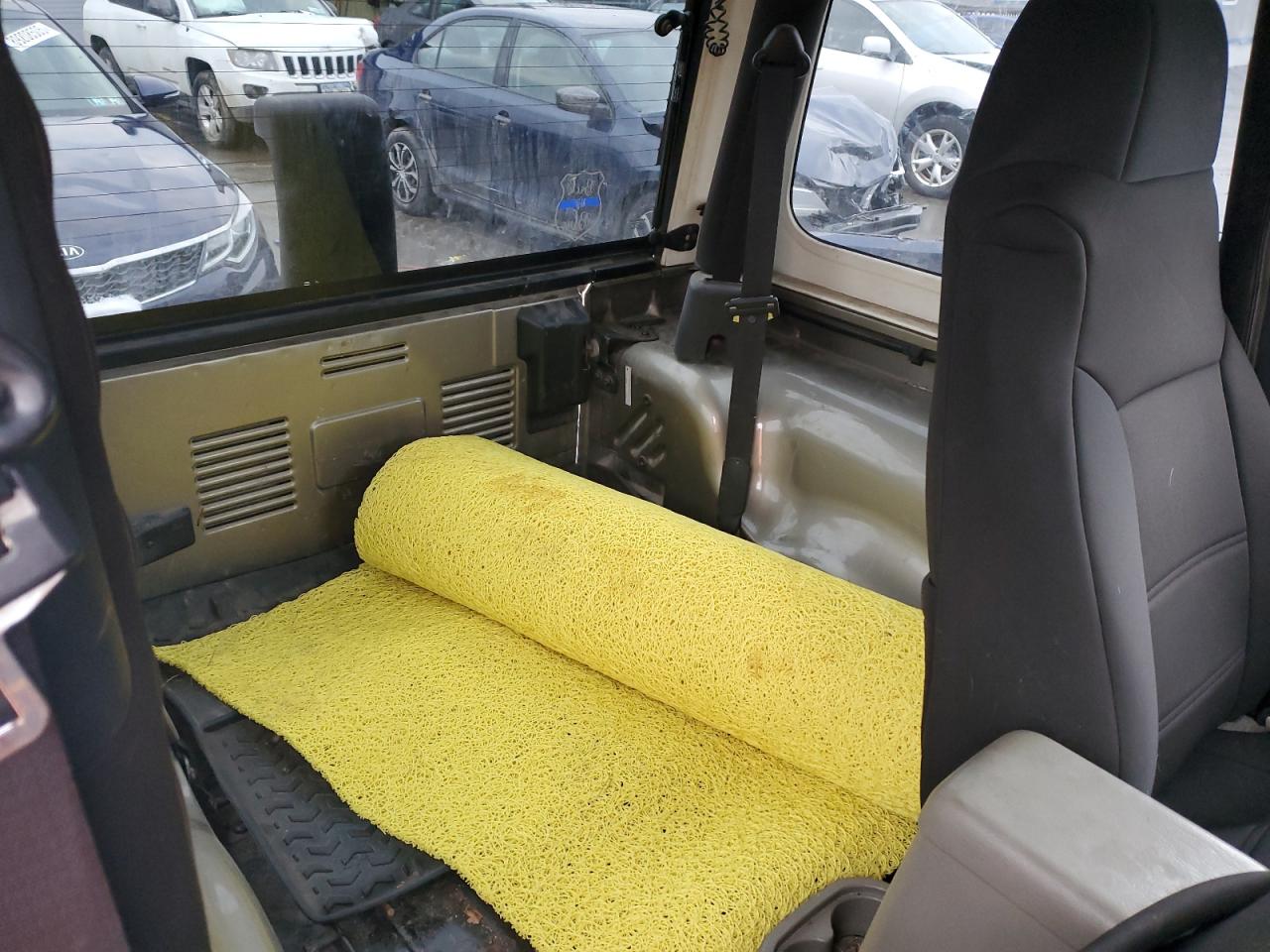 2005 Jeep Wrangler - Image 10