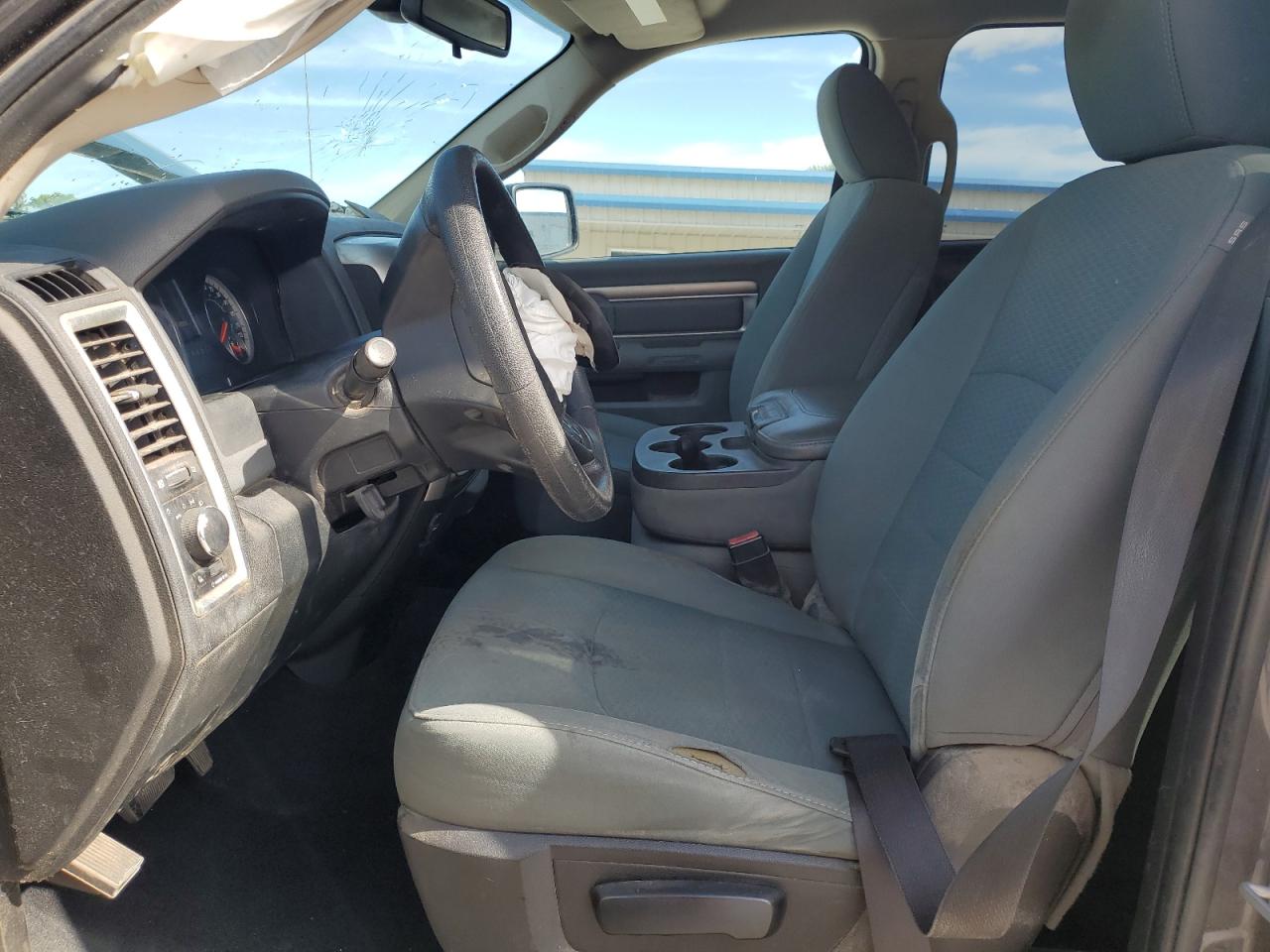 2016 RAM 1500 - Image 7