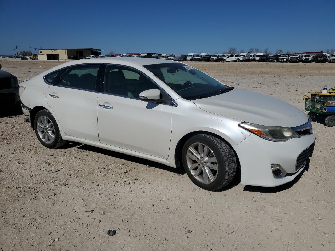 2014 Toyota Avalon - Image 4