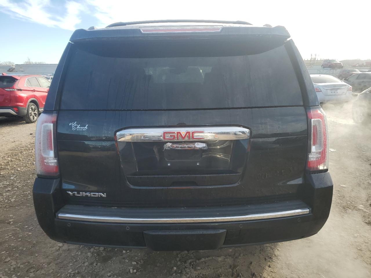 2015 GMC Yukon - Image 6