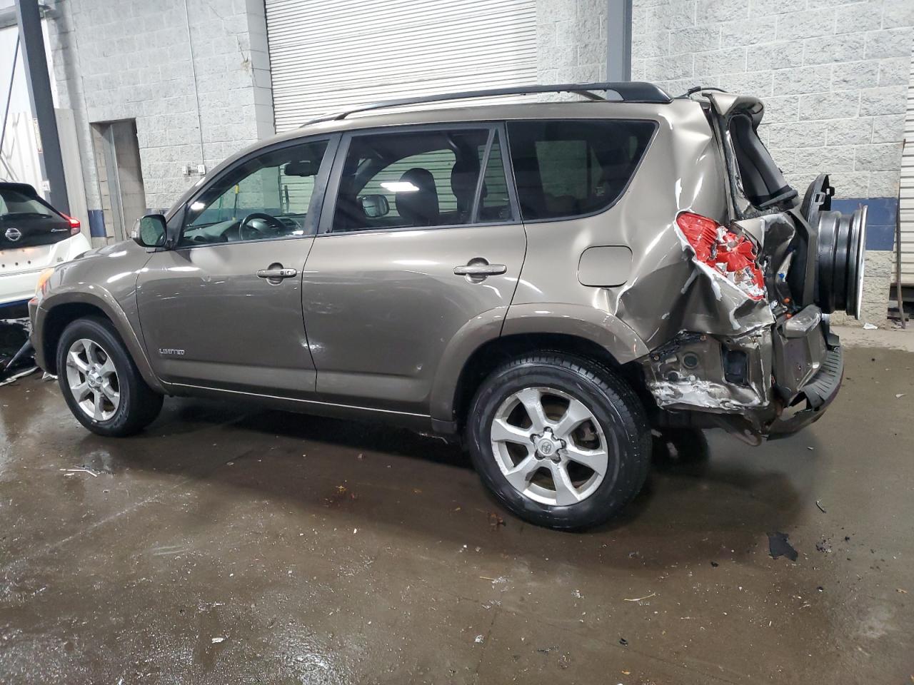 2009 Toyota RAV 4 - Image 2
