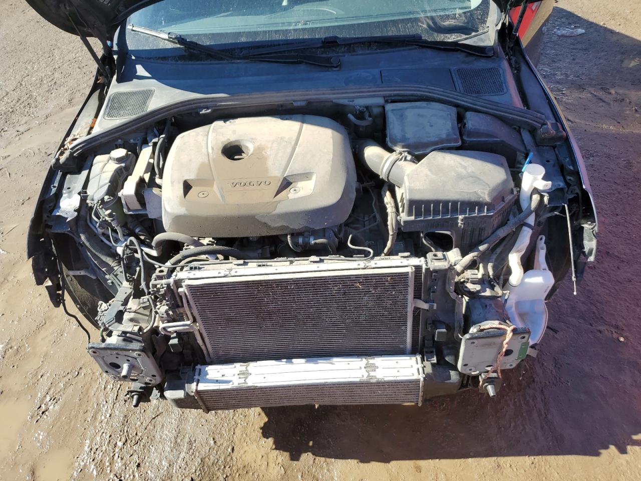 2016 Volvo S60 - Image 11