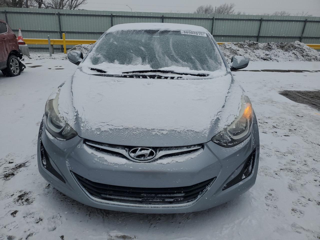 2015 Hyundai Elantra - Image 5