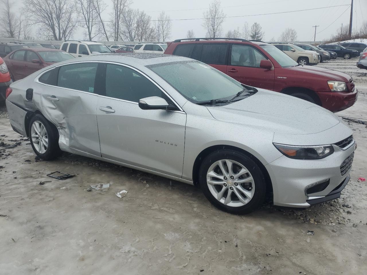 2017 Chevrolet Malibu - Image 4
