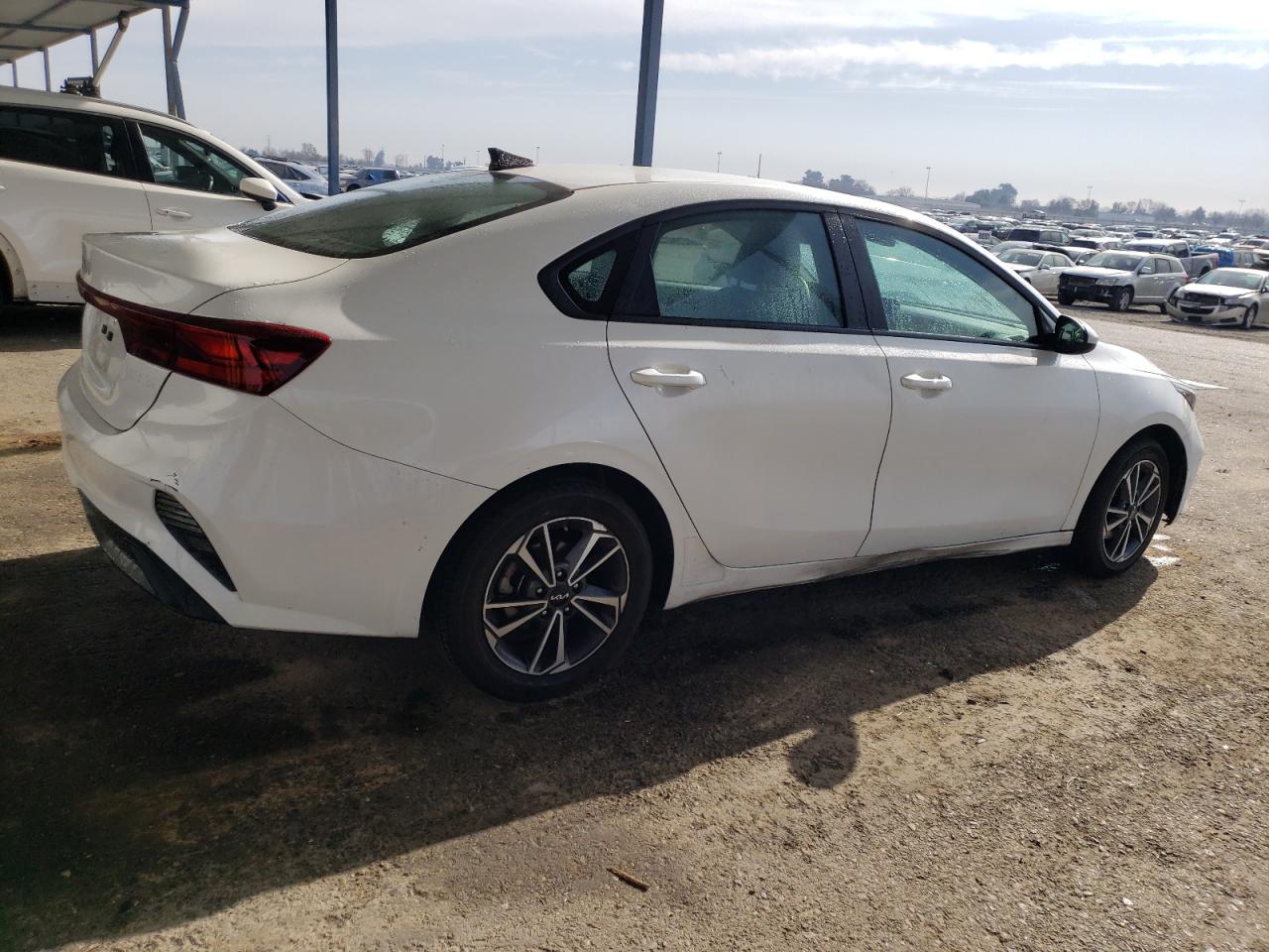 2023 Kia Forte - Image 3