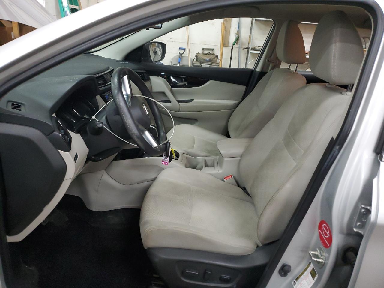2019 Nissan Rogue - Image 7