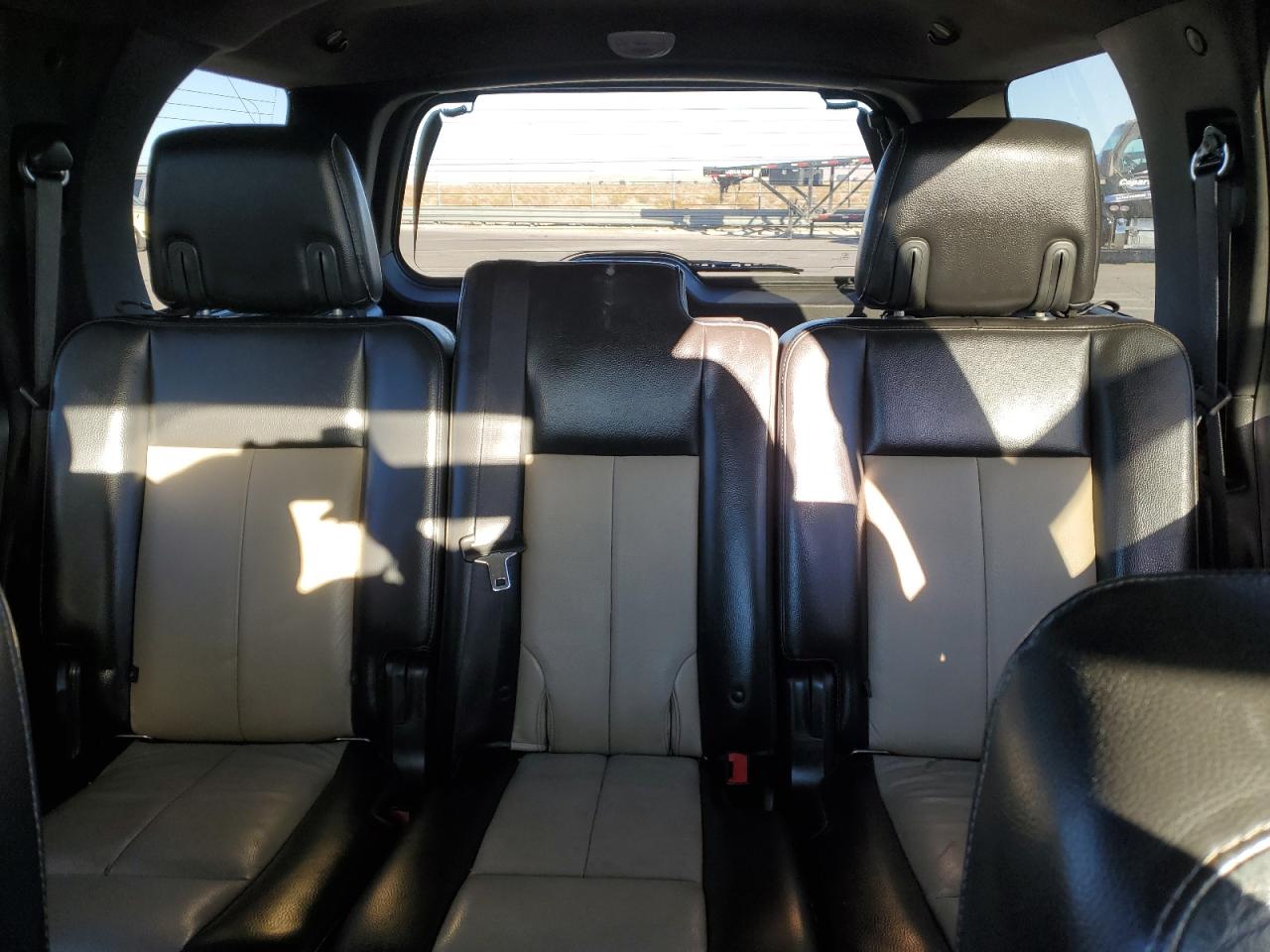 2007 Ford Expedition - Image 10