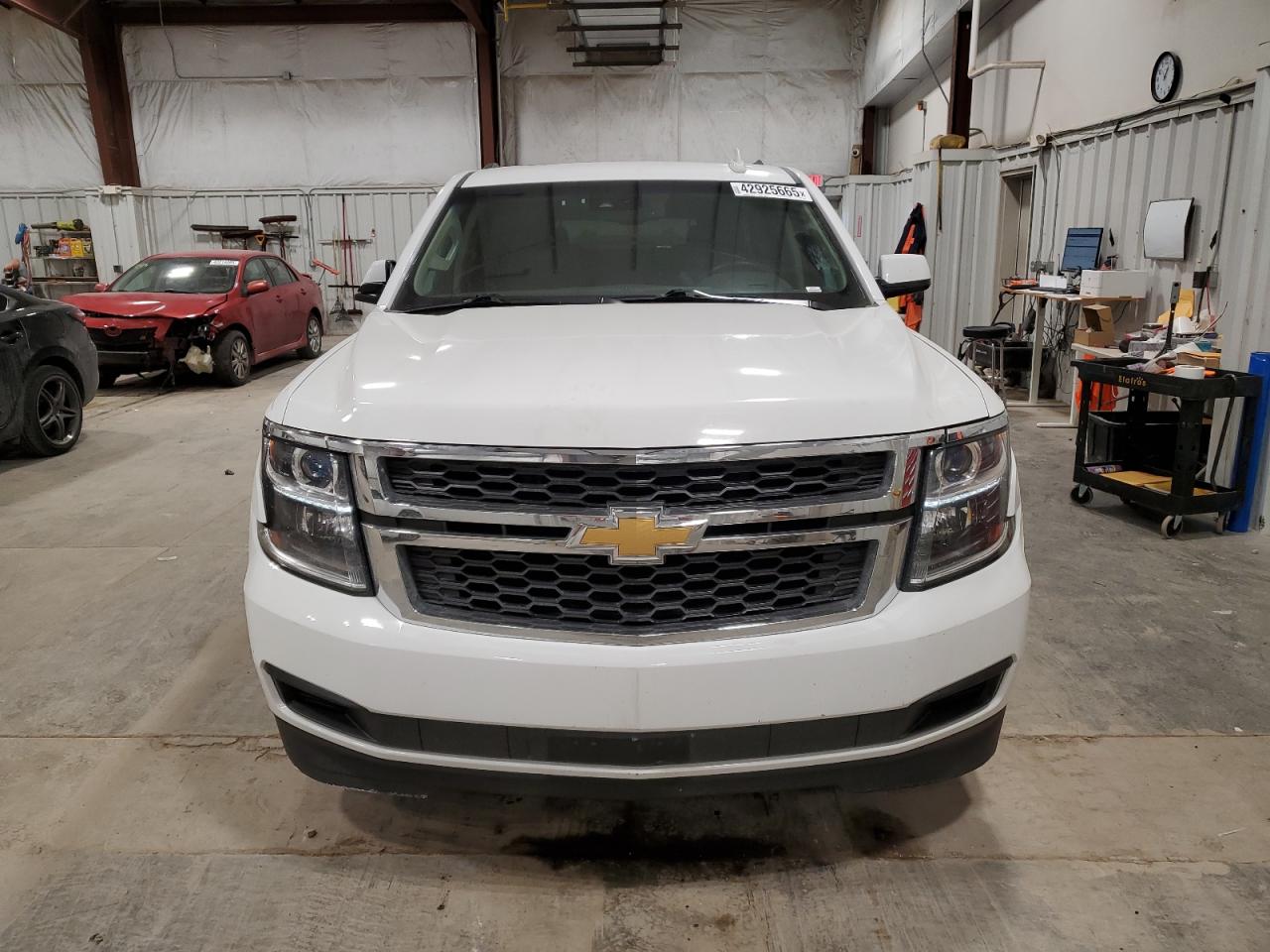 2016 Chevrolet Suburban - Image 5