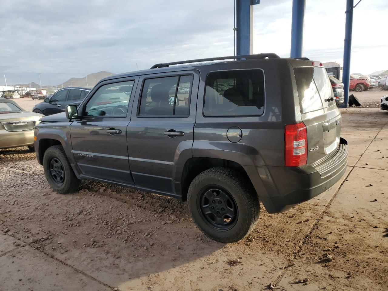 2014 Jeep Liberty (Patriot) - Image 2