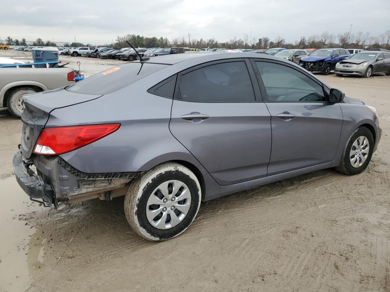 2017 Hyundai Accent - Image 3