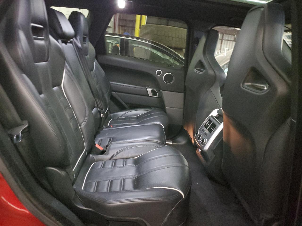 2016 Land Rover Range Rover - Image 11