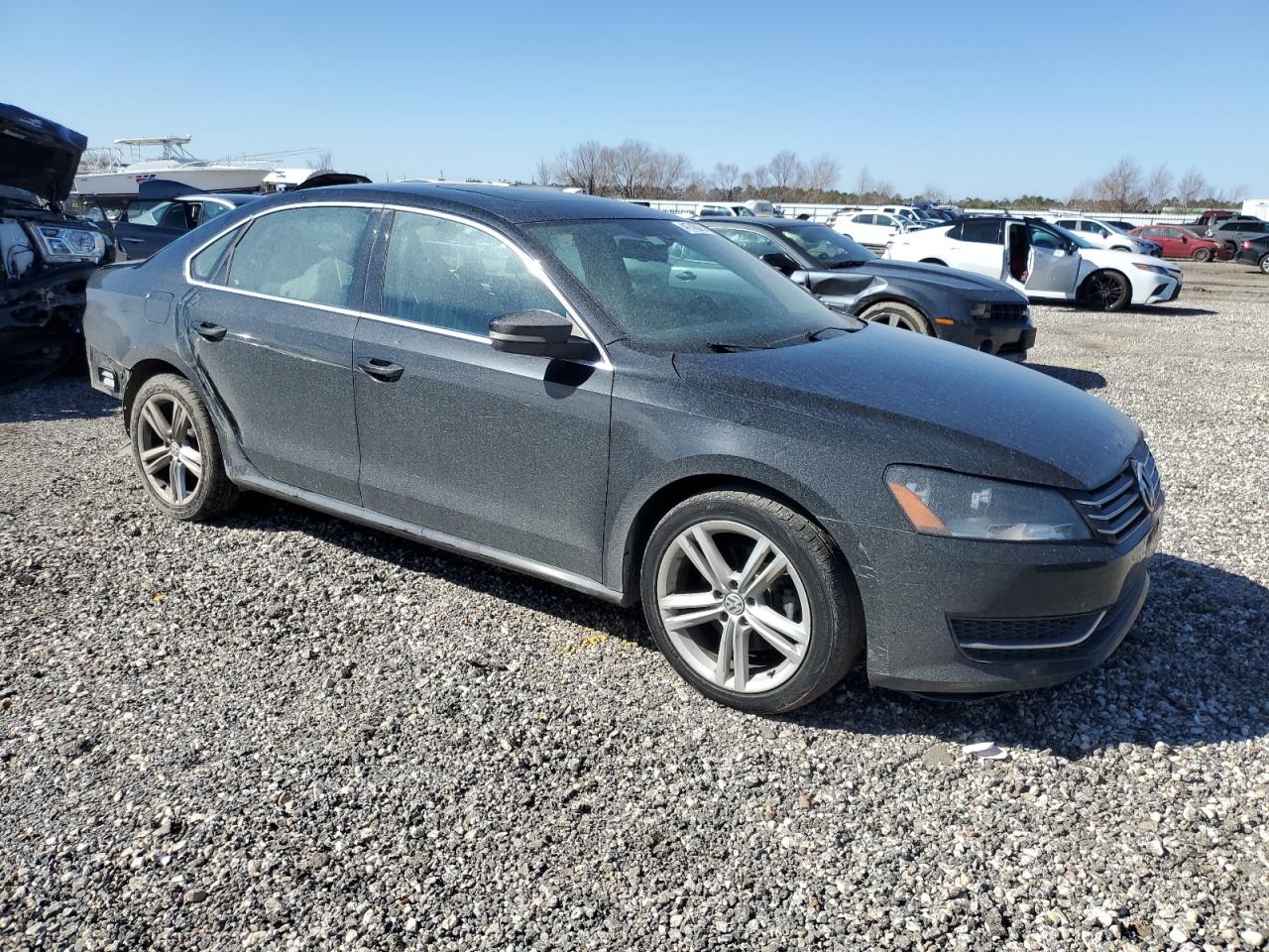 2014 Volkswagen Passat - Image 4