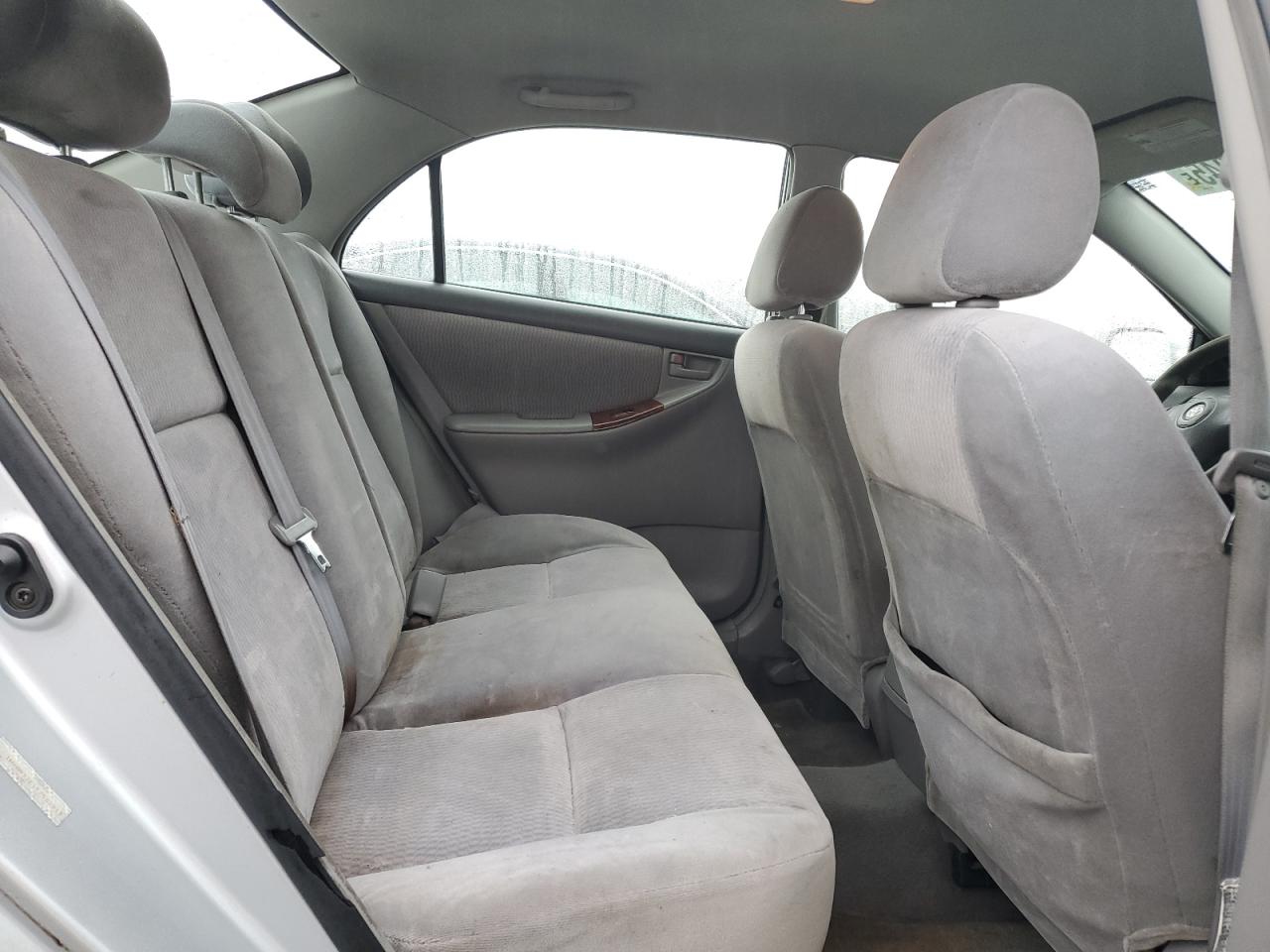 2005 Toyota Corolla - Image 10