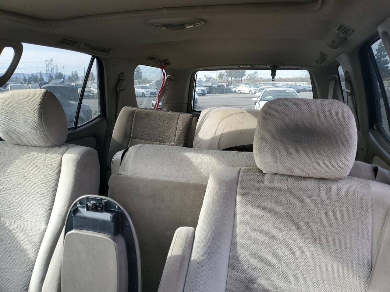 2006 Toyota Sequoia - Image 10