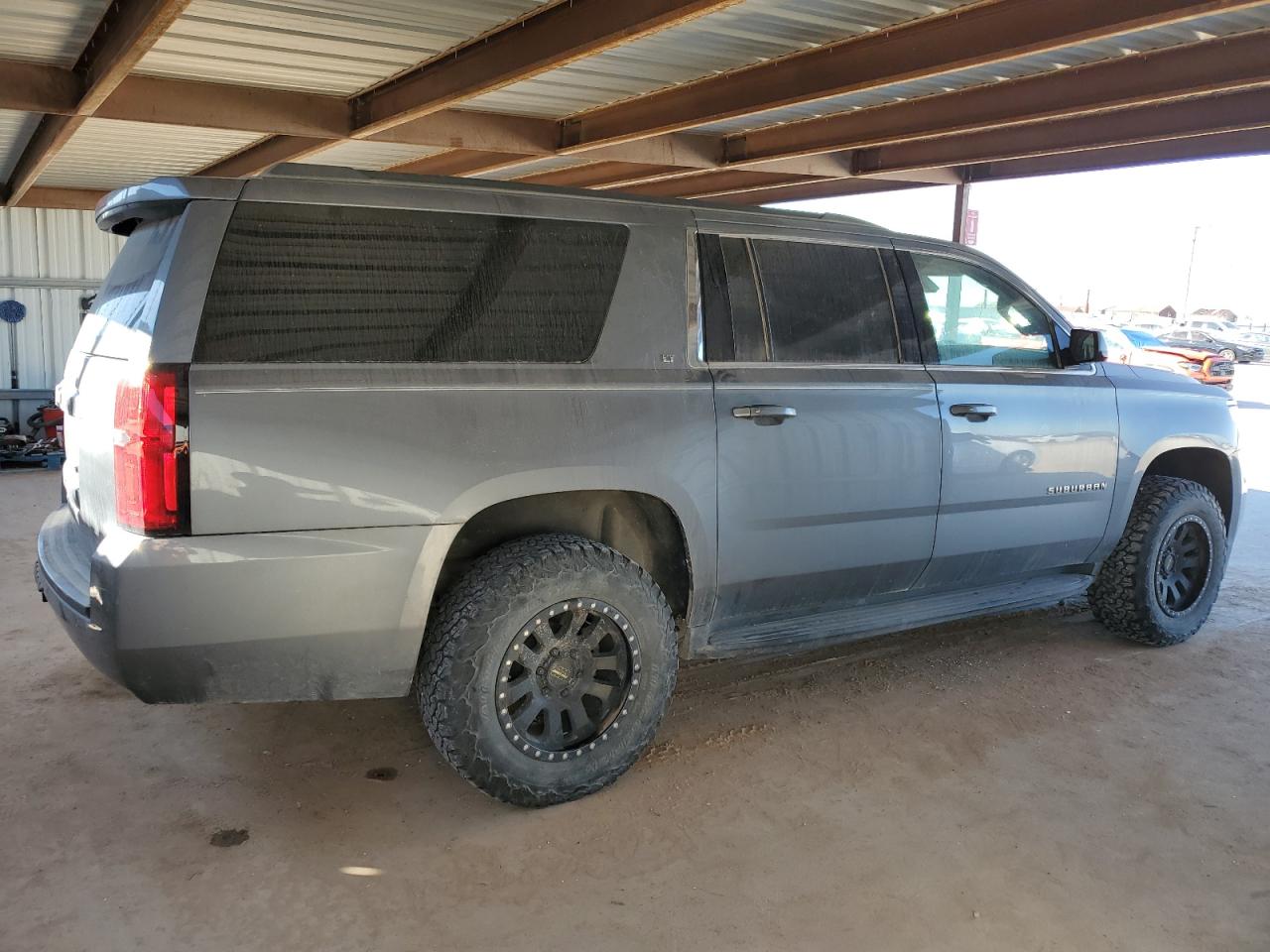 2019 Chevrolet Suburban - Image 3