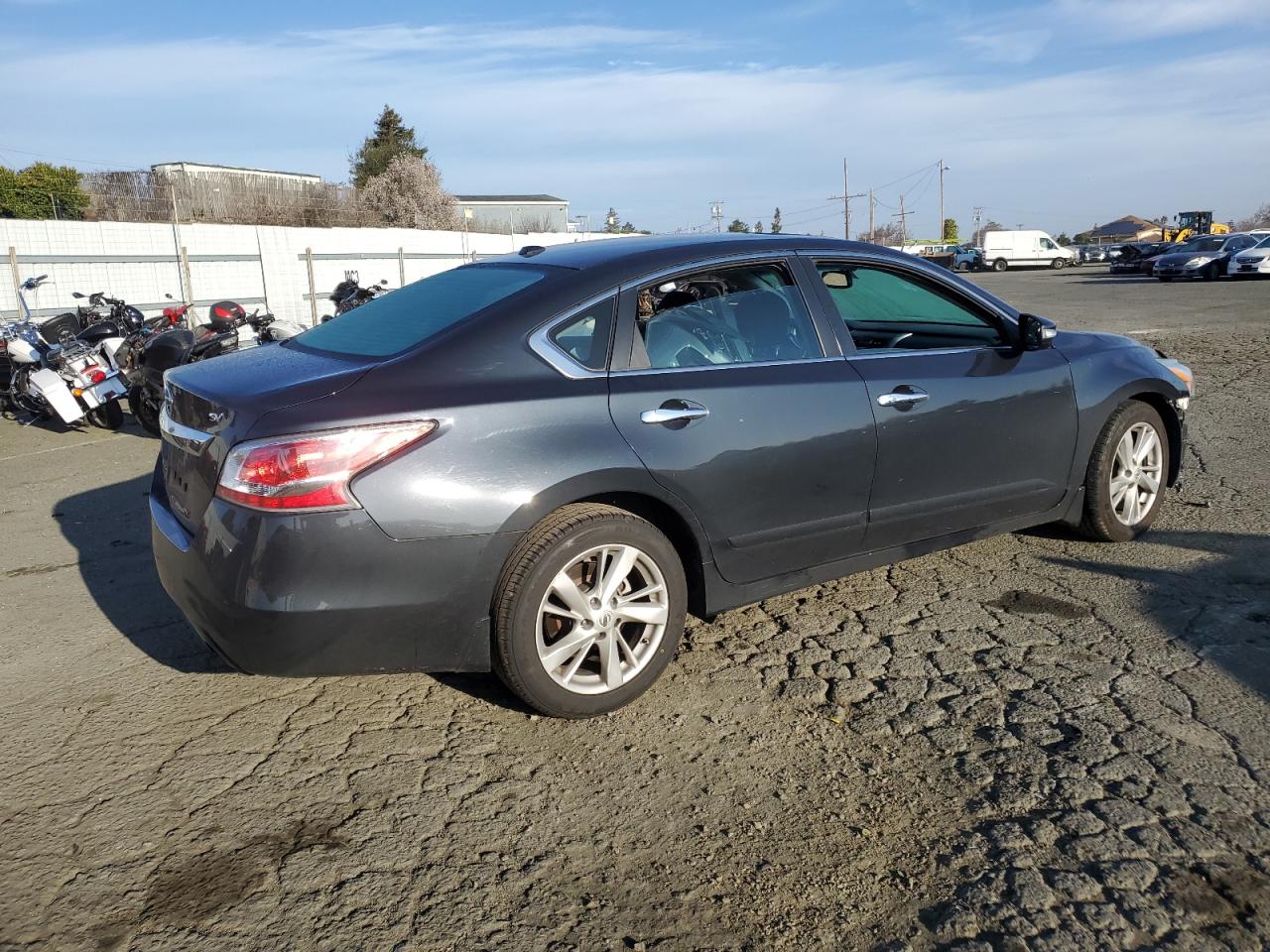 2015 Nissan Altima - Image 3