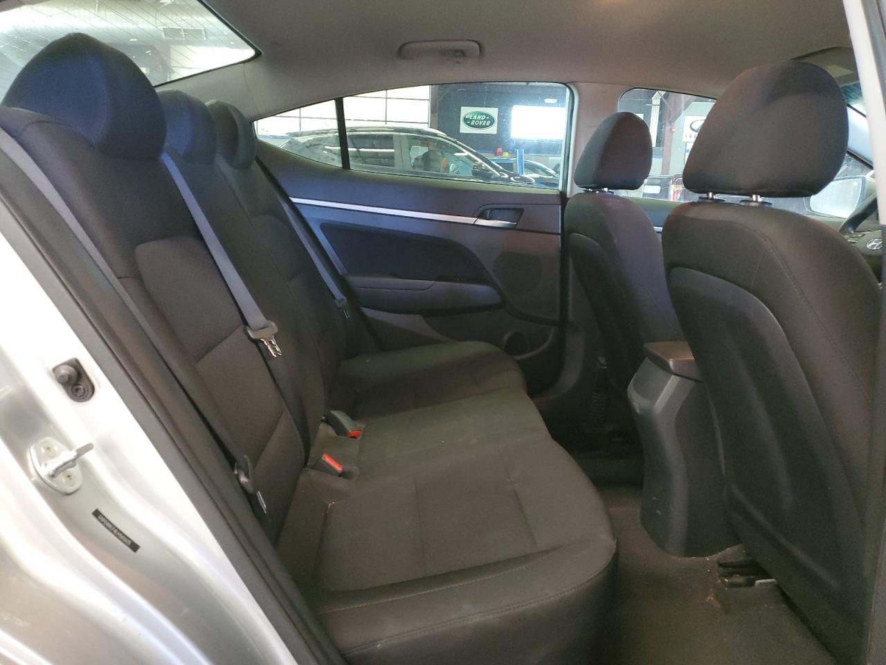 2020 Hyundai Elantra - Image 11