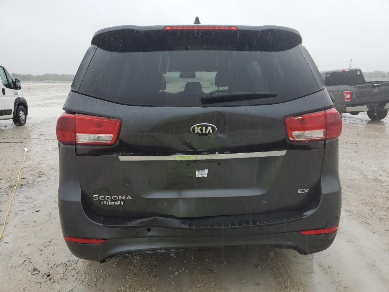 2016 Kia Sedona - Image 6