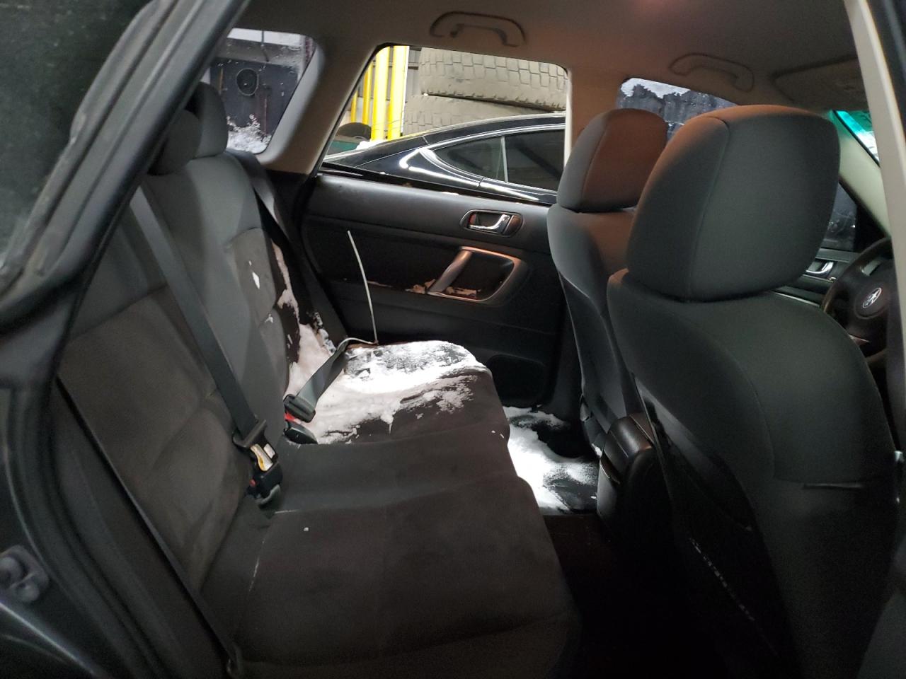 2009 Subaru Outback - Image 11
