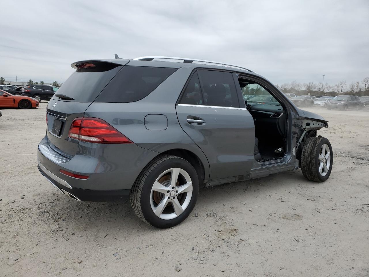2017 Mercedes-Benz GLE - Image 3