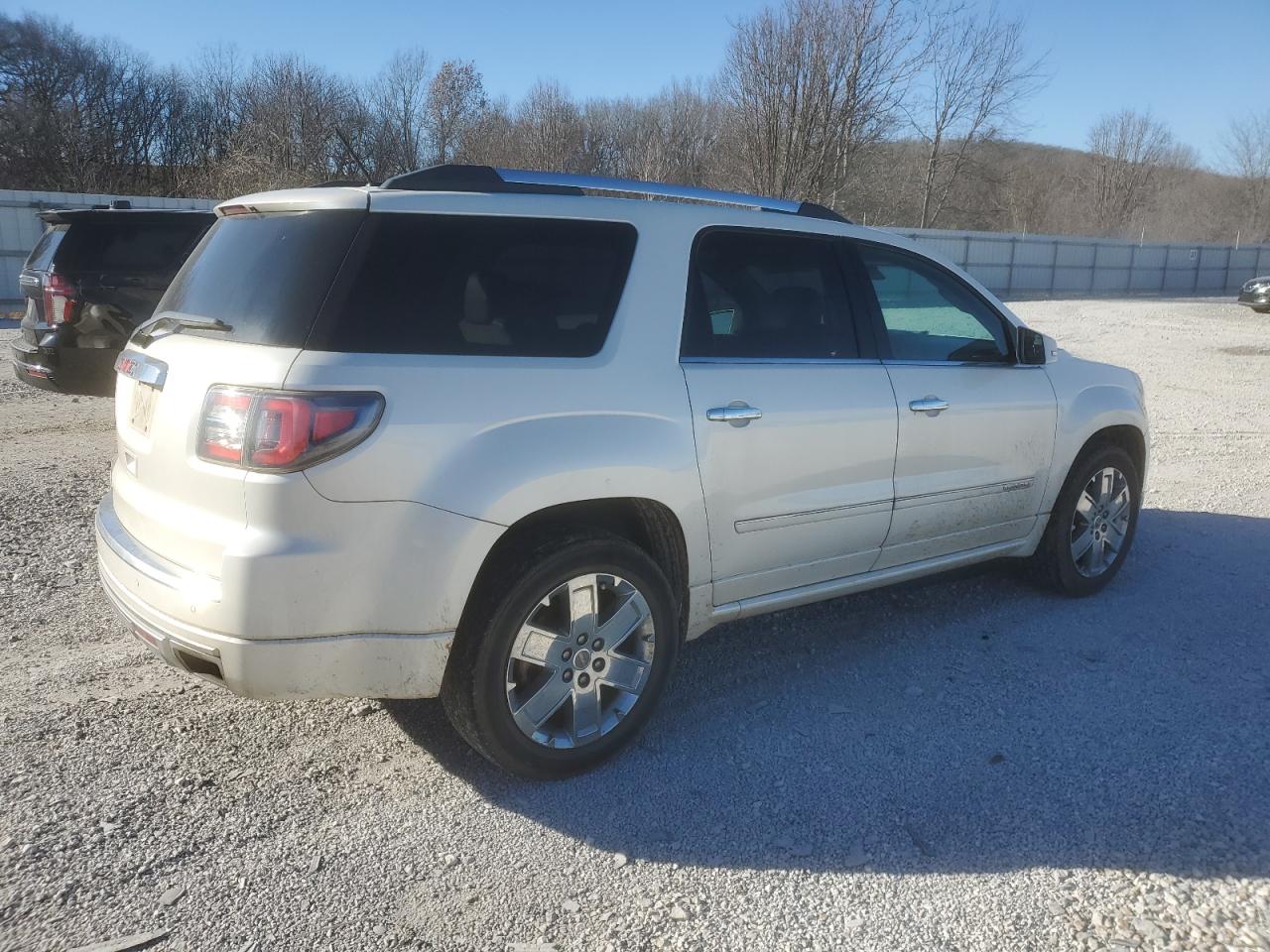 2014 GMC Acadia - Image 3