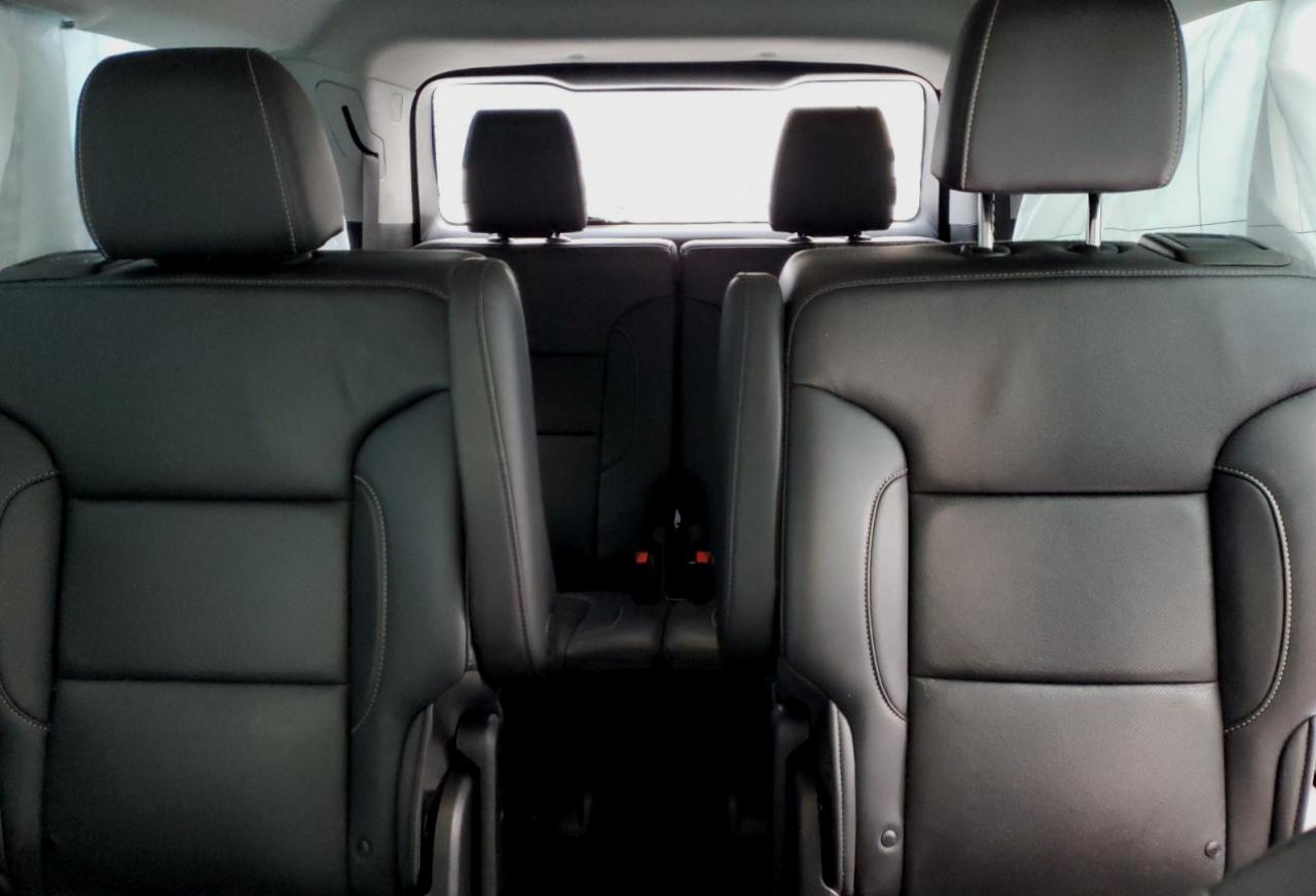 2021 GMC Acadia - Image 10