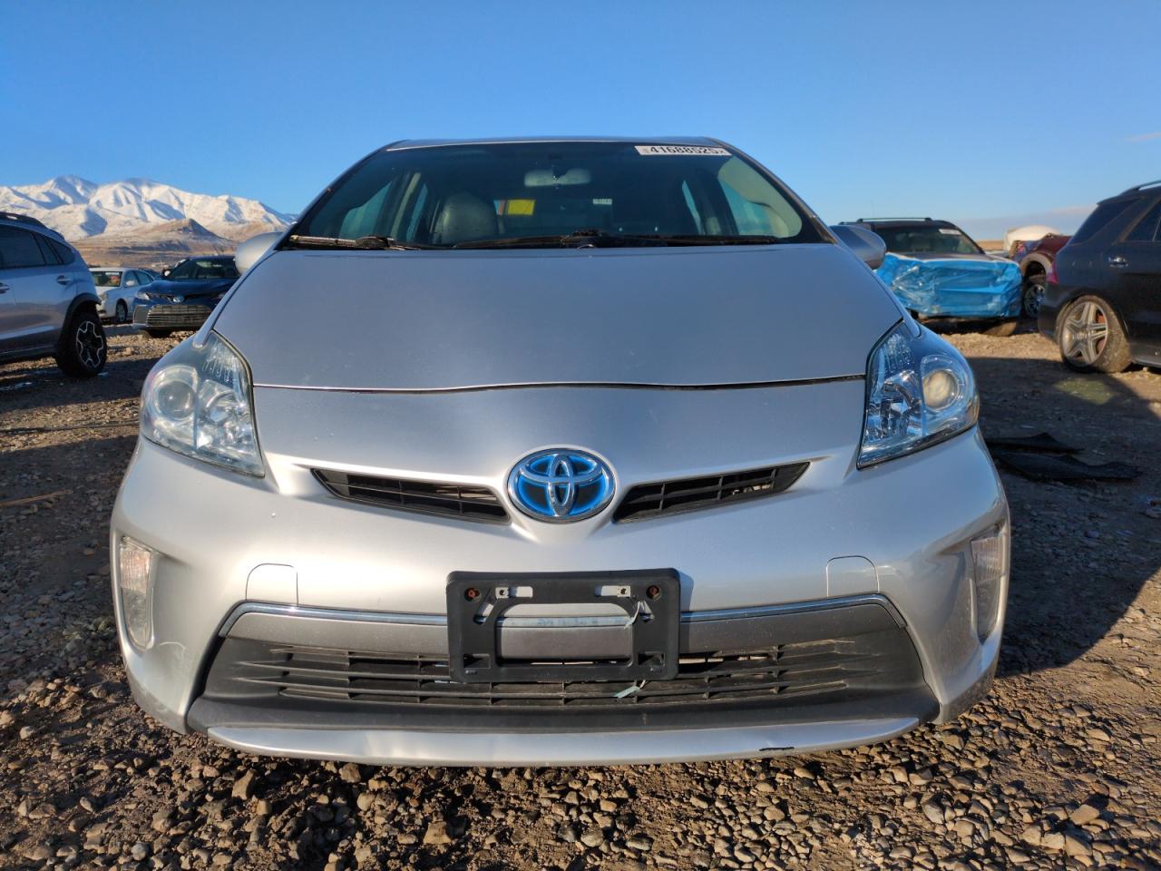 2014 Toyota Prius - Image 5