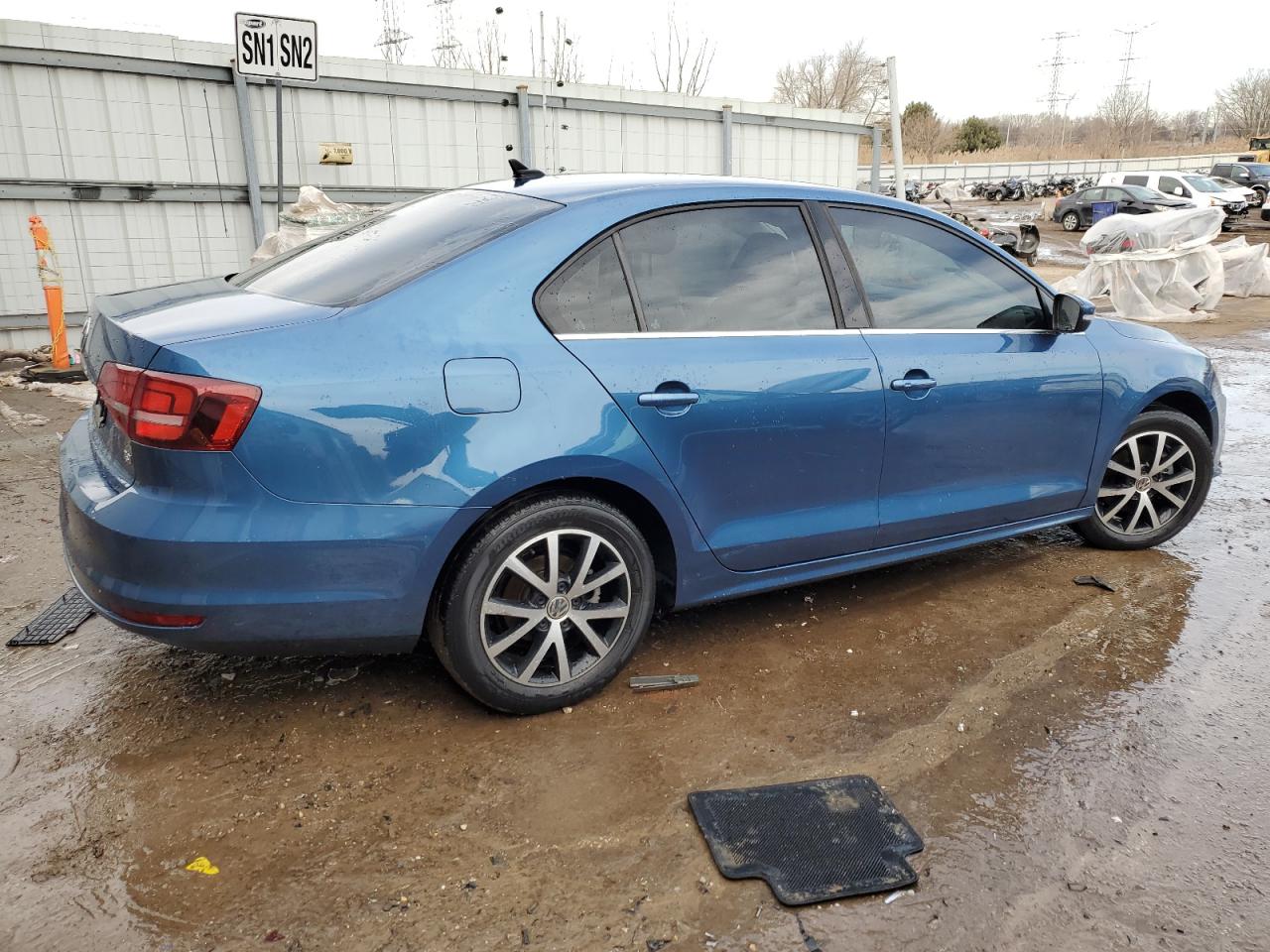 2017 Volkswagen Jetta - Image 3