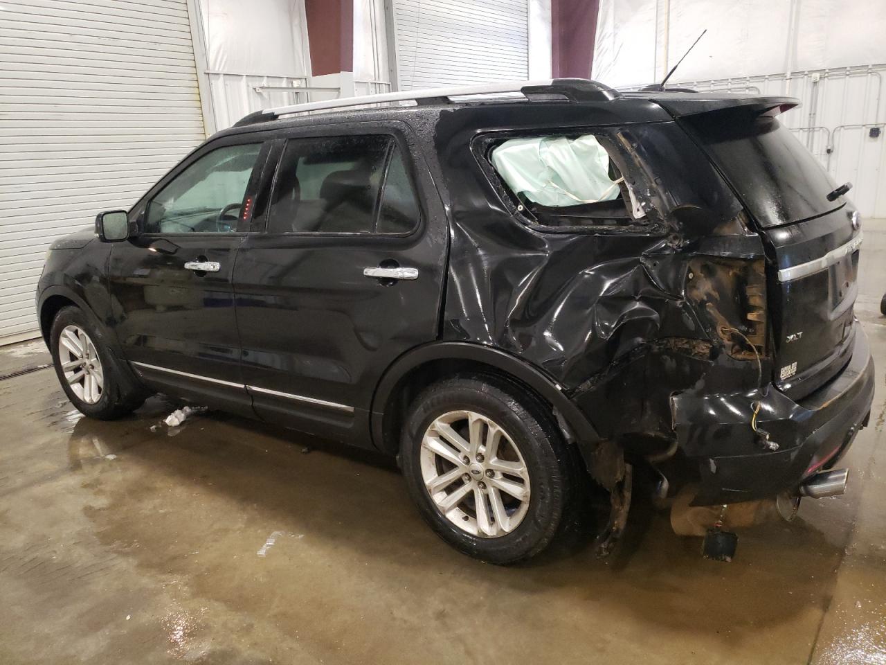 2015 Ford Explorer - Image 2