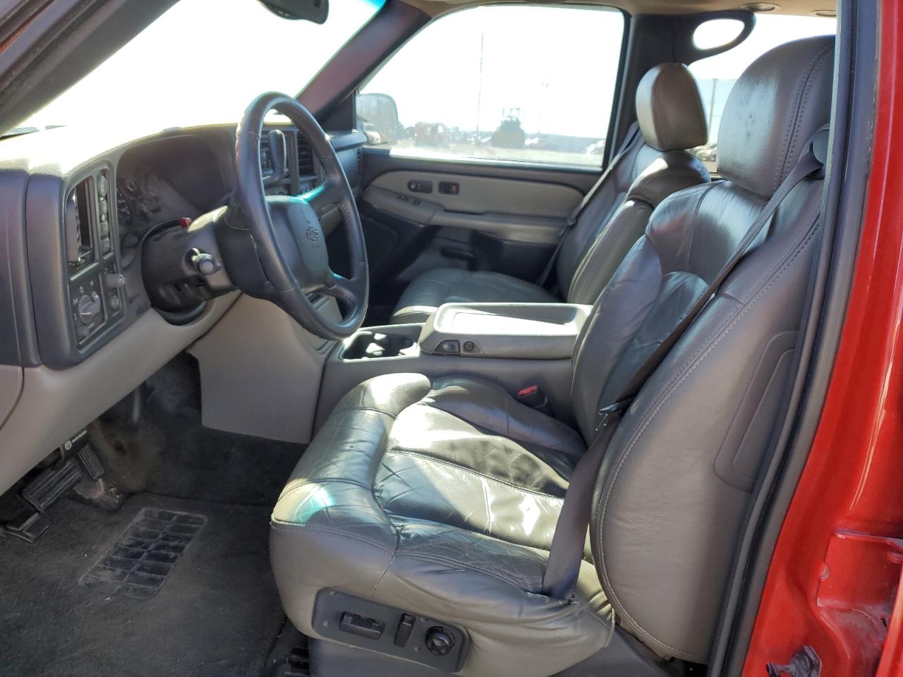2002 Chevrolet Tahoe - Image 7